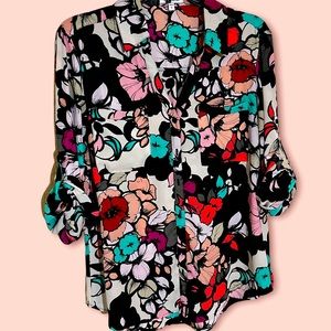 🌺Express Multi-Colored Floral Button Down🌺
